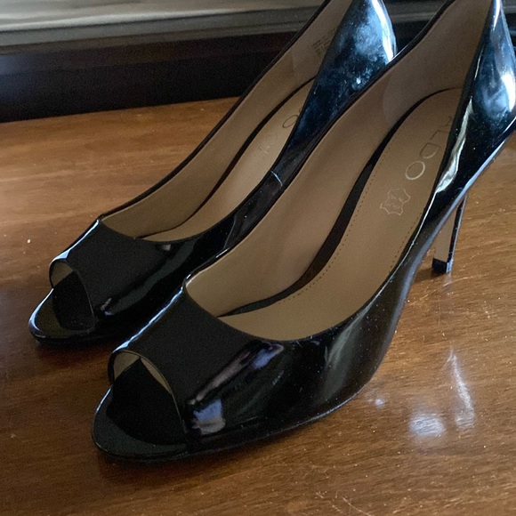 ALDO Black Patent Leather Heels - Picture 1 of 4
